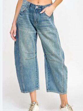 Wide Leg Cropped Jeans - Light Blue